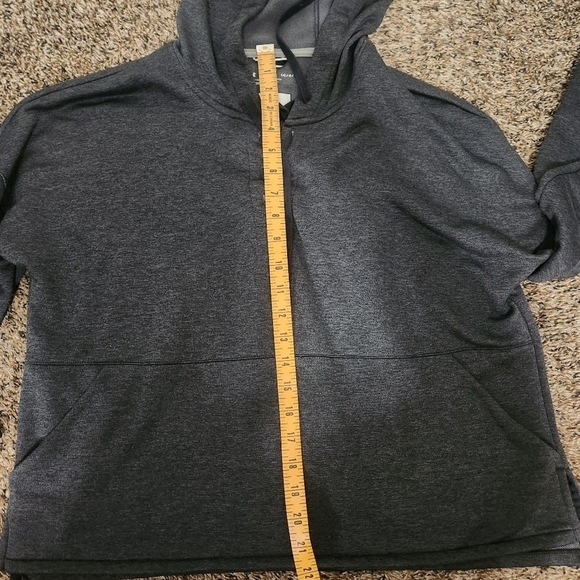 Under Armour Cropped Hoodie loose fit Dark Grey with front ties- size large - Picture 7 of 11